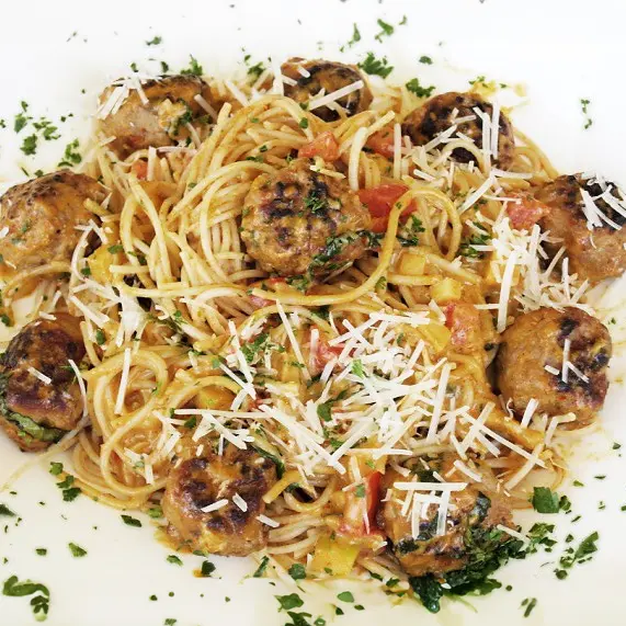 coconut-curry-rice-noodles-with-meatballs